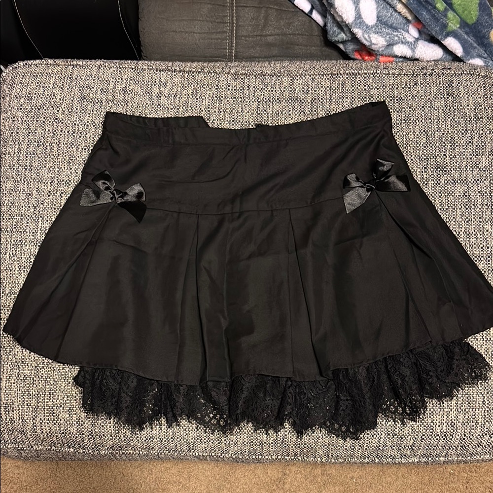 Elegant Black Skirt with Lace Trim